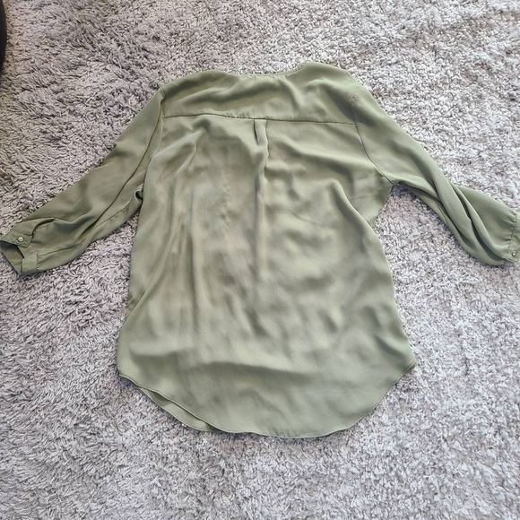 Flowy green blouse - Picture 7 of 7